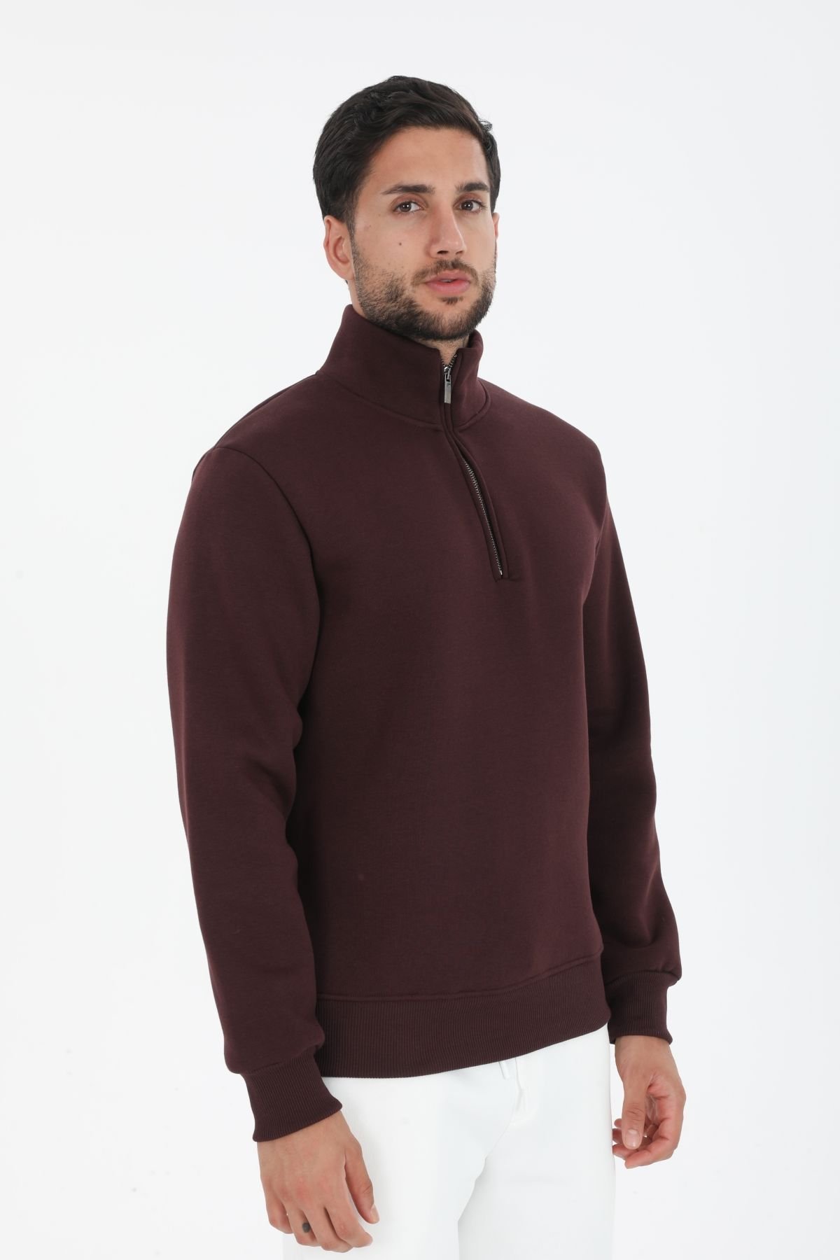 Üç İp Şardonlu Yarım Fermuarlı Dik Yaka Sweatshirt