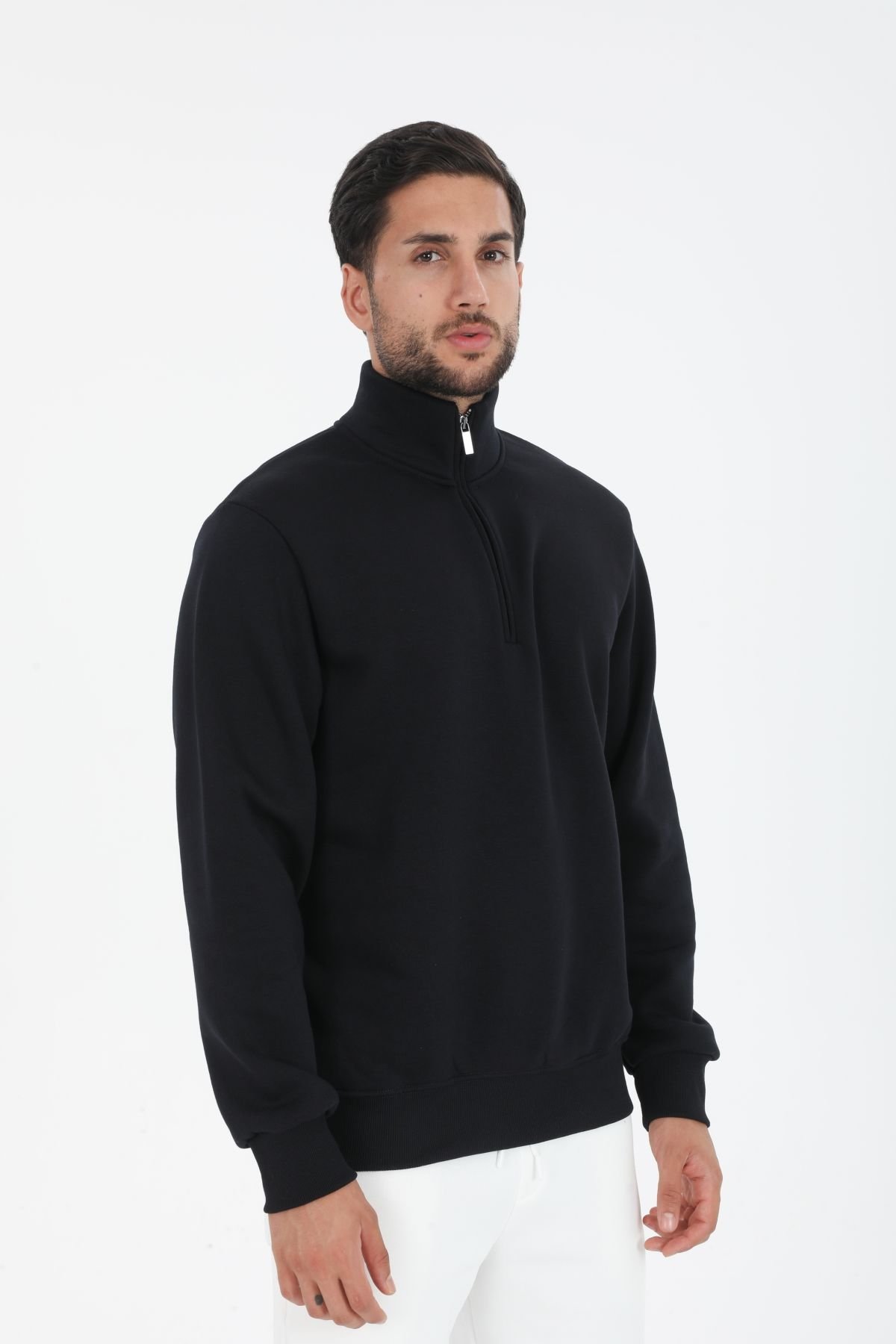 Üç İp Şardonlu Yarım Fermuarlı Dik Yaka Sweatshirt