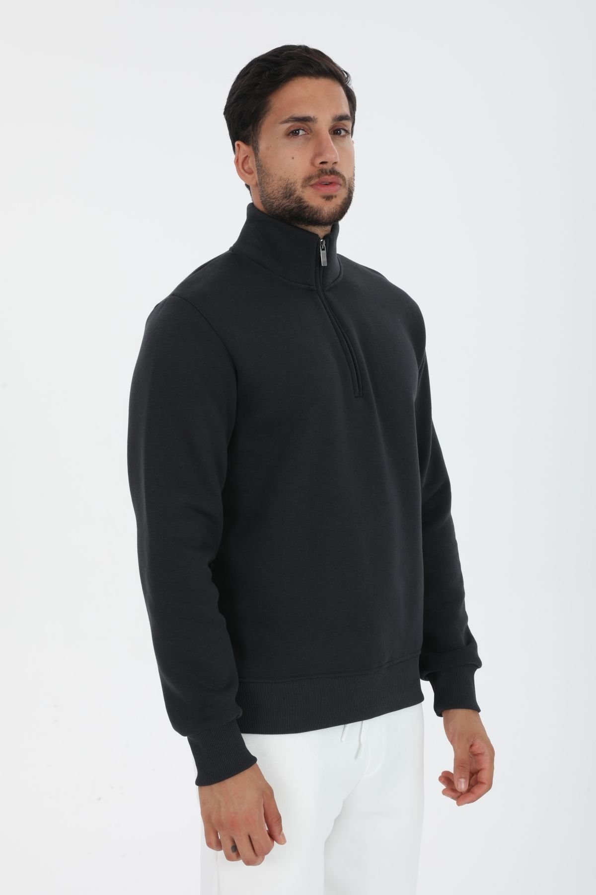 Üç İp Şardonlu Yarım Fermuarlı Dik Yaka Sweatshirt