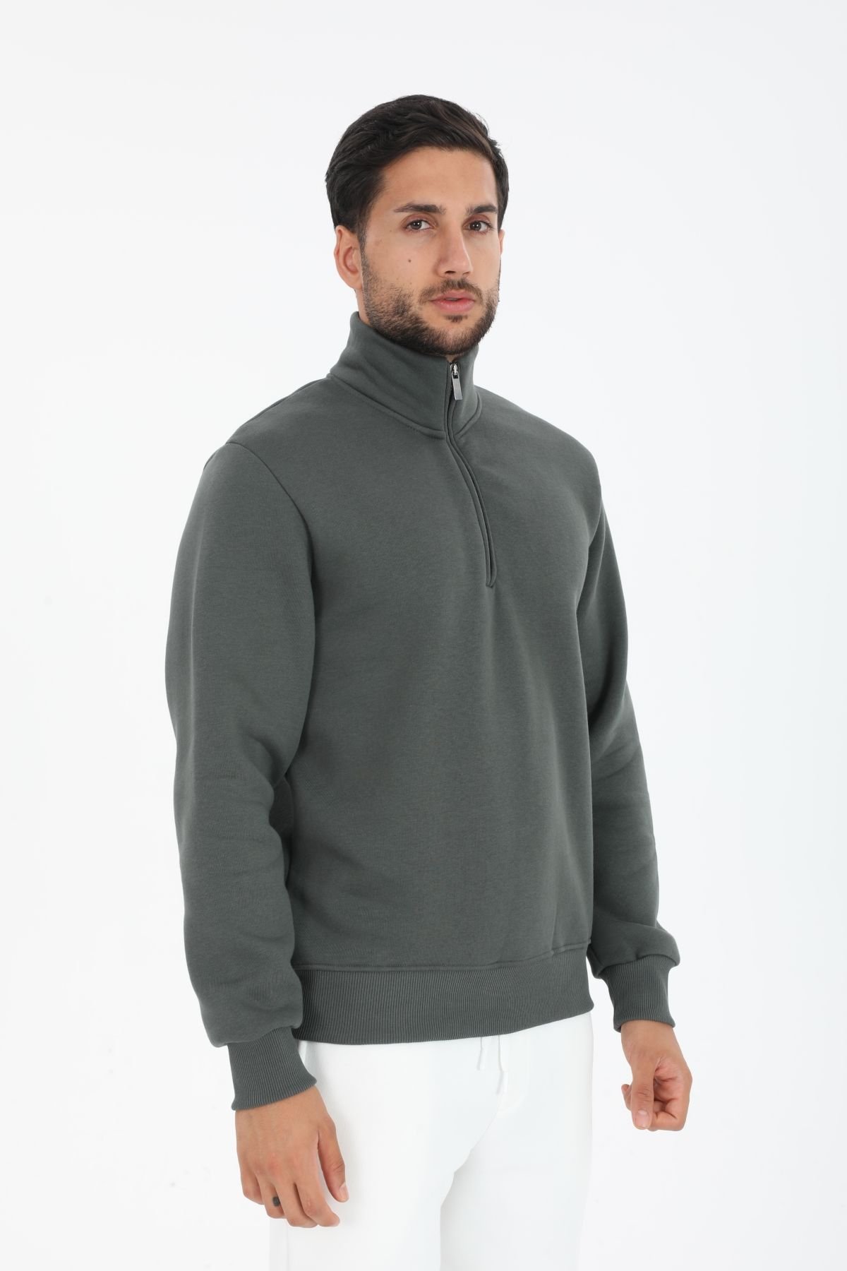 Üç İp Şardonlu Yarım Fermuarlı Dik Yaka Sweatshirt