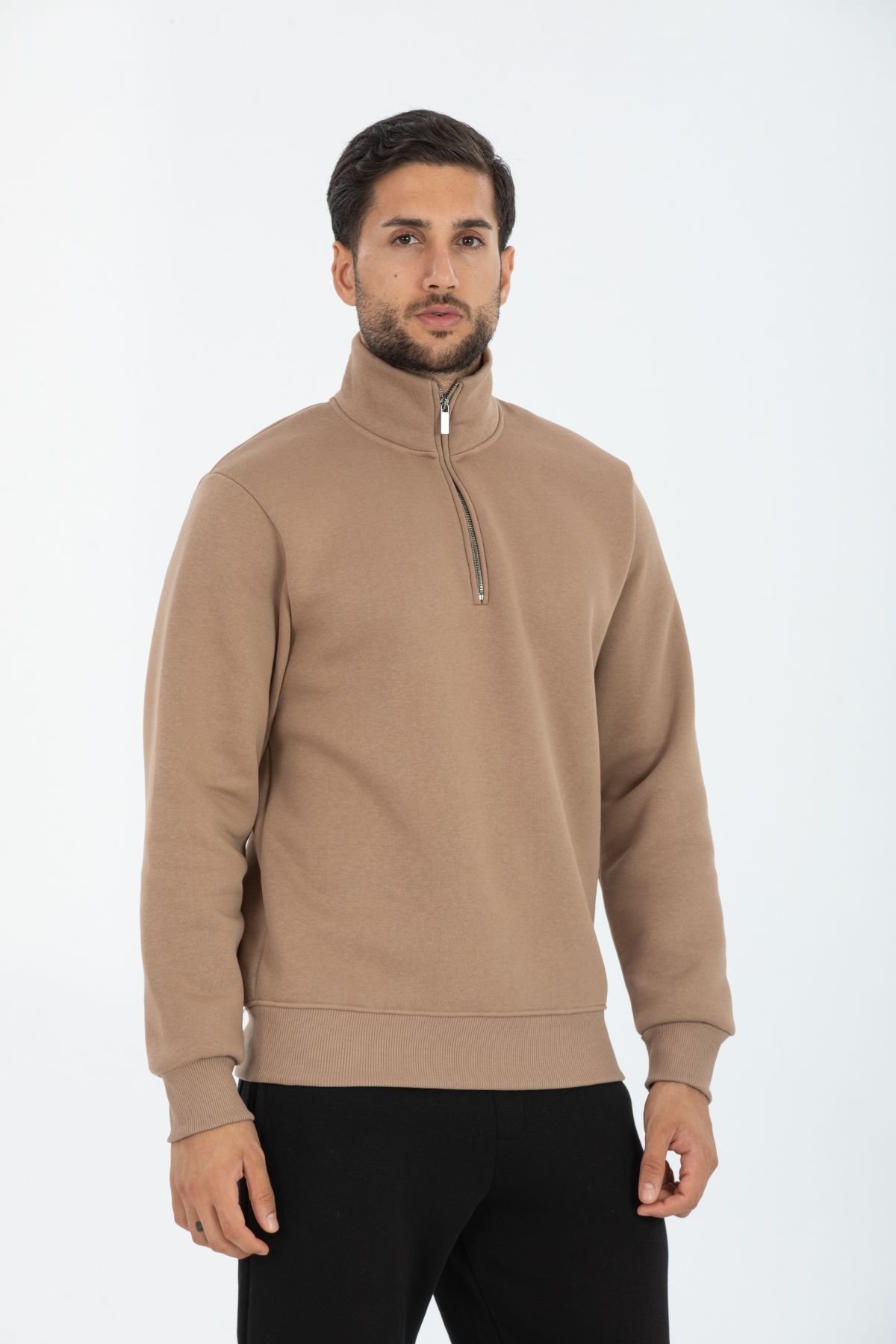 Üç İp Şardonlu Yarım Fermuarlı Dik Yaka Sweatshirt